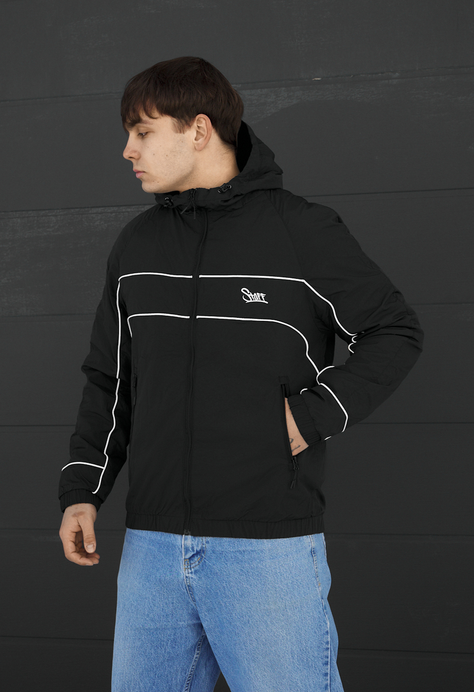 Wiatrówka Staff qon black reflective