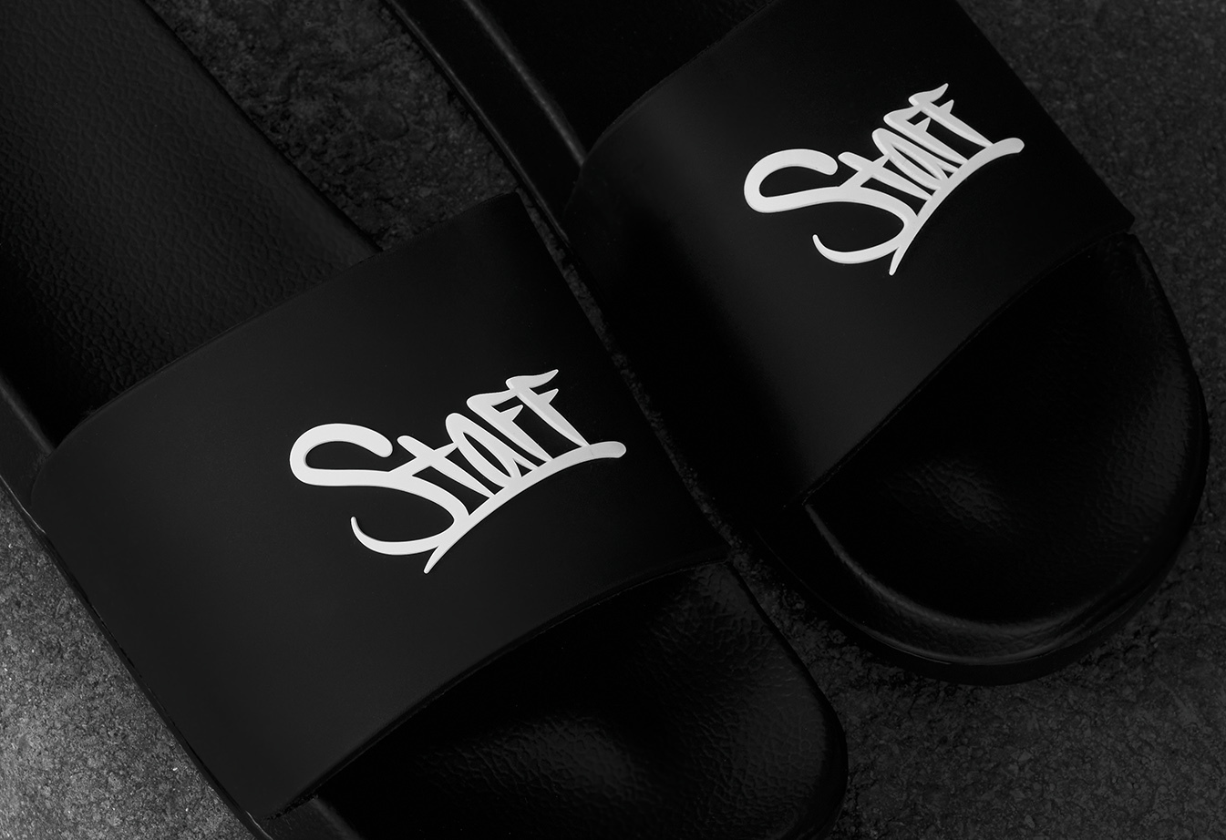 Klapki Staff black logo2