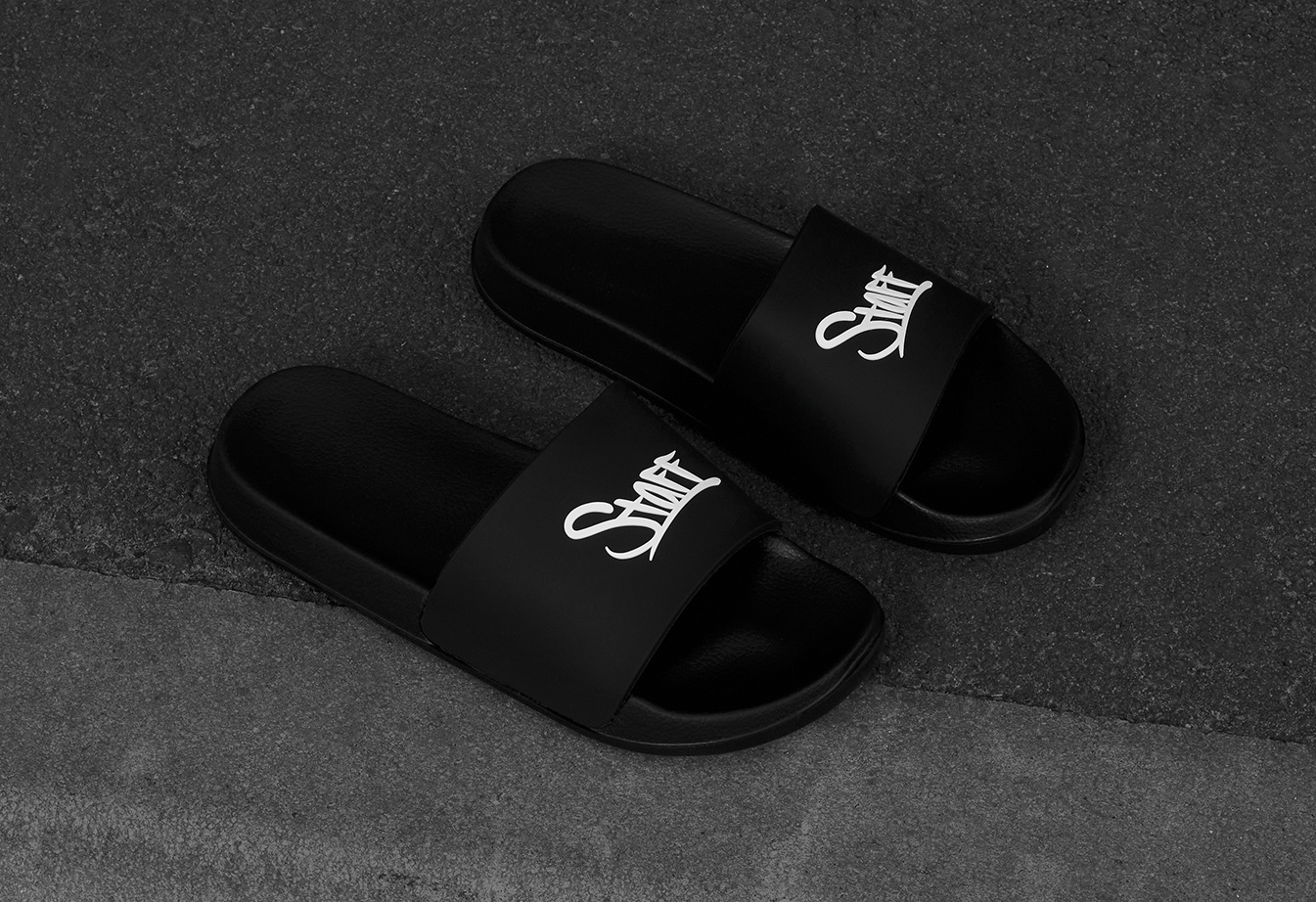 Klapki Staff black logo2