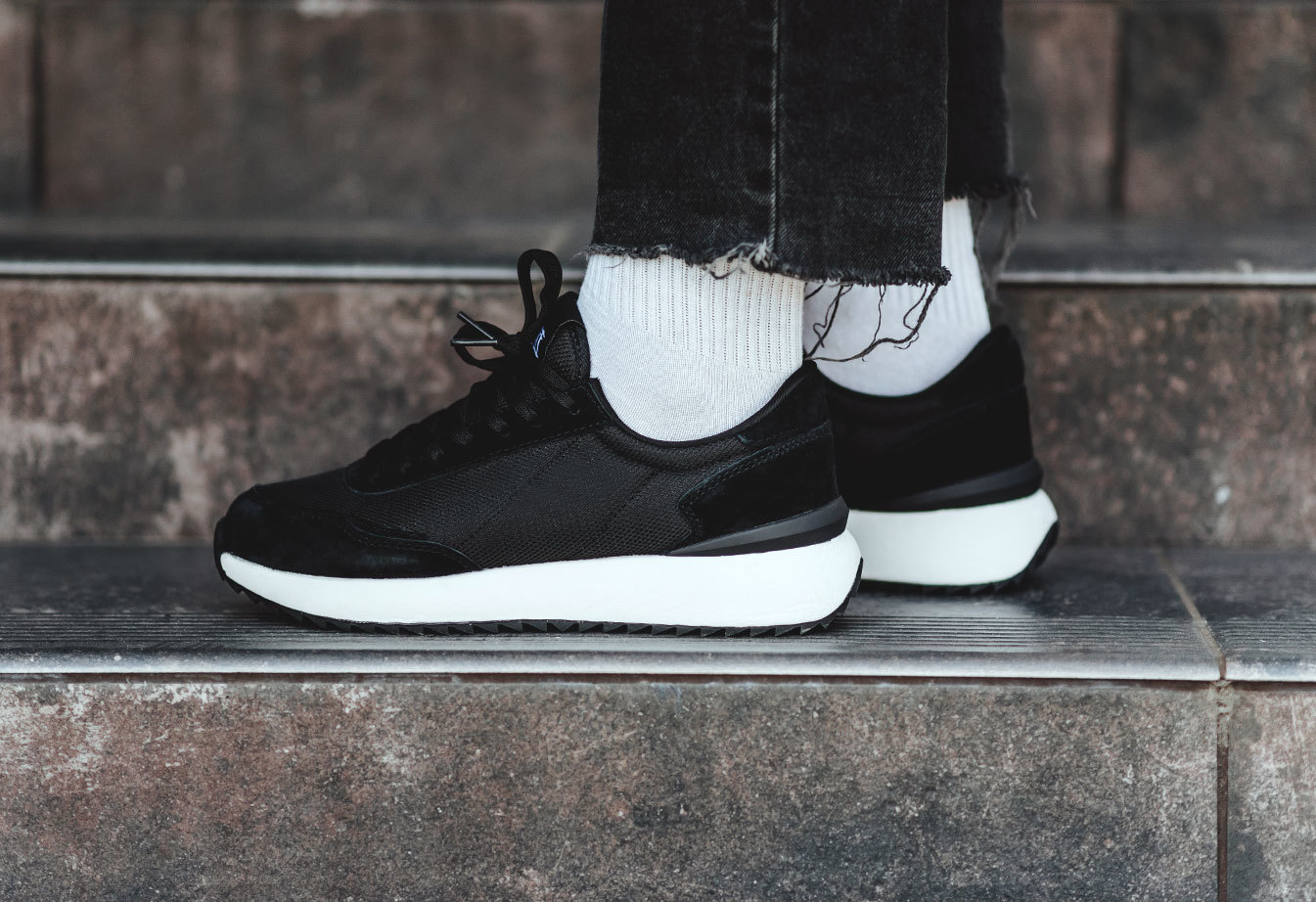 Buty Staff black