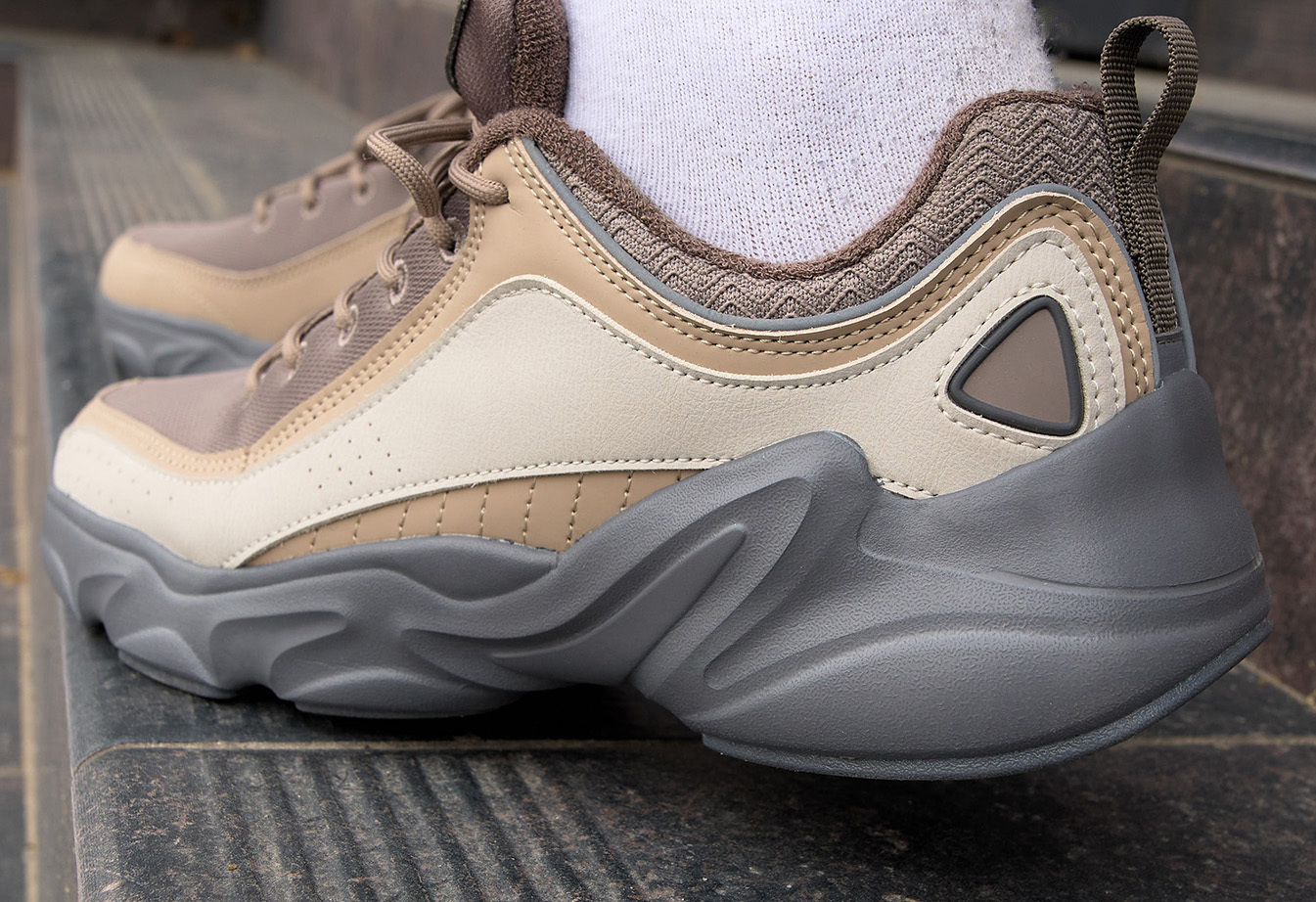 Sneakersy Staff brown