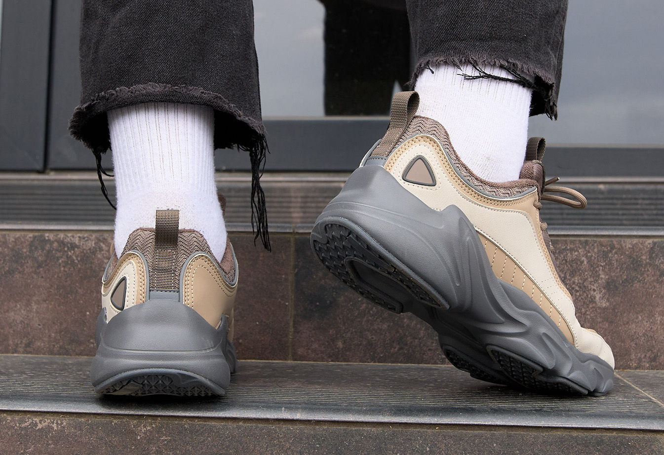 Sneakersy Staff brown