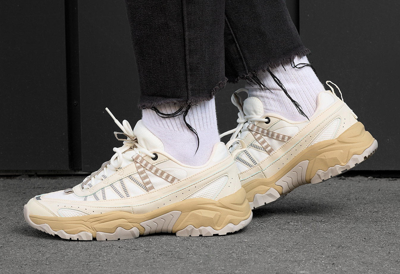 Sneakers Staff milk