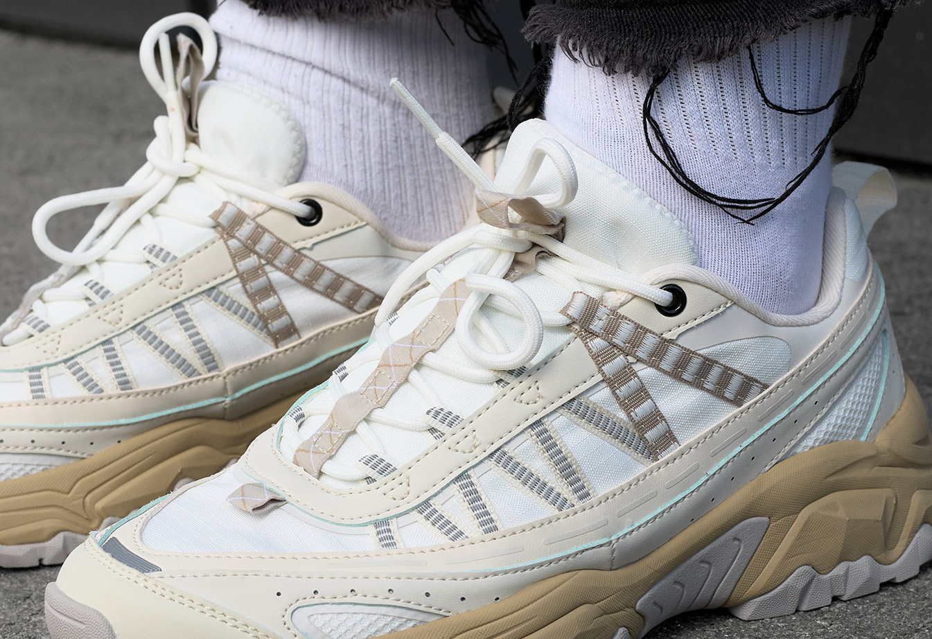 Sneakers Staff milk