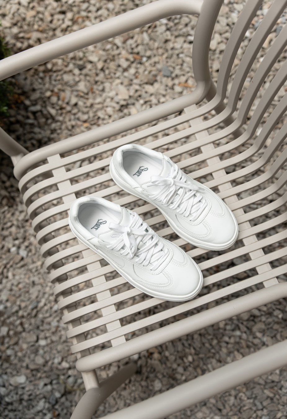 Sneakersy Staff white