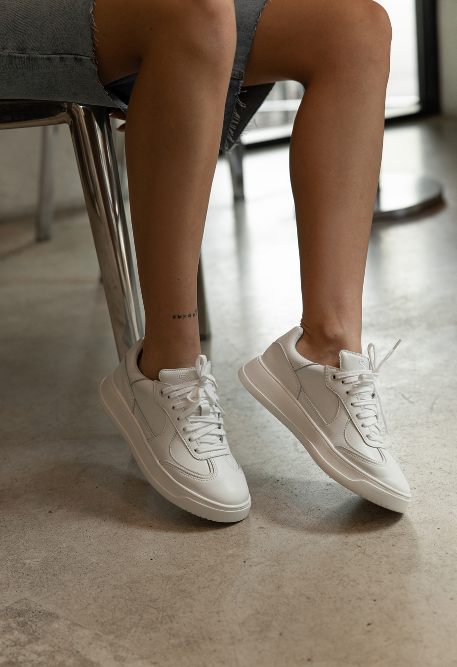 Sneakersy Staff white