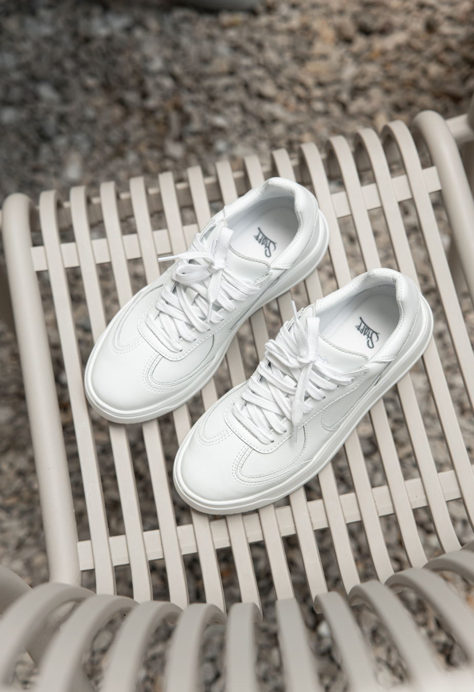 Sneakersy Staff white