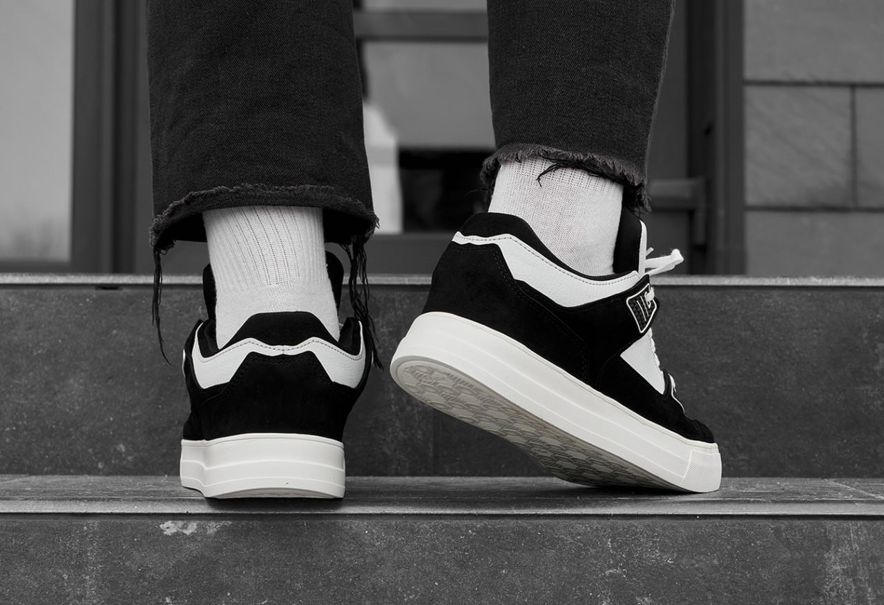 Sneakersy Staff white & black reflective