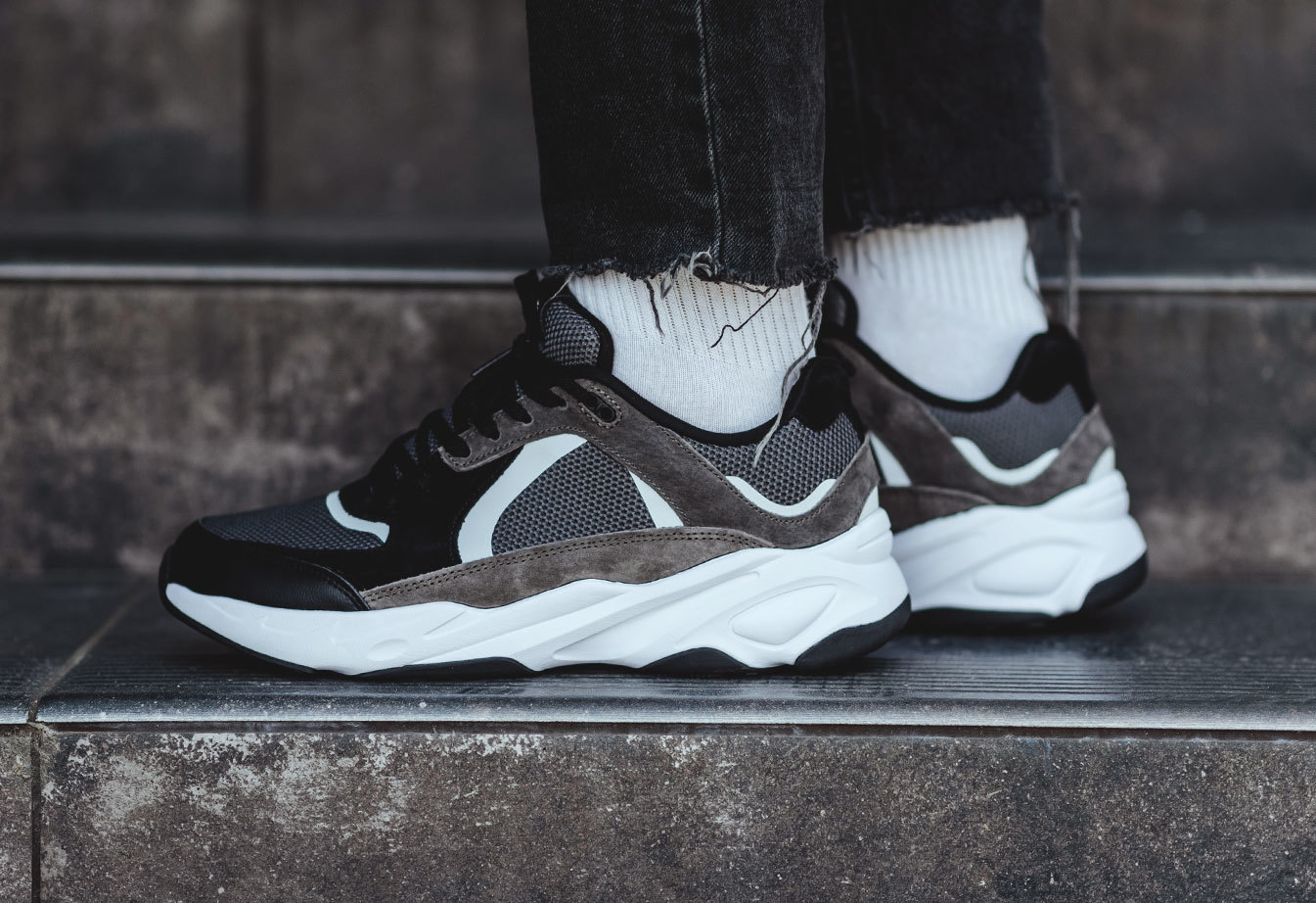 Sneakersy Staff gray & black & brown