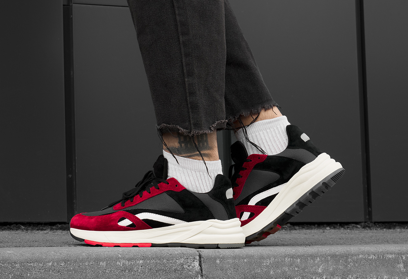 Sneakersy Staff red & dark gray reflective