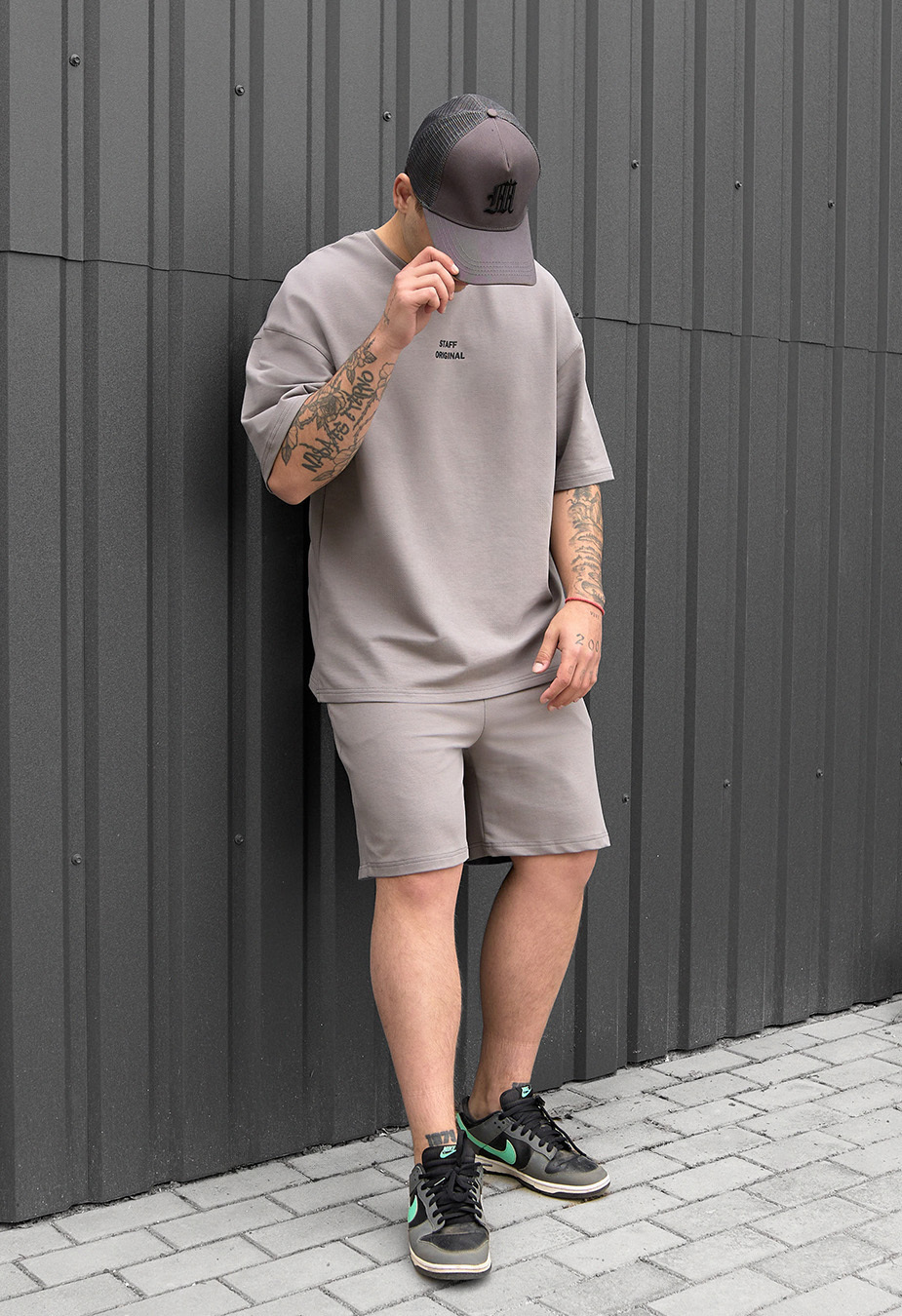 Komplet koszulka + spodenki Staff no gray oversize