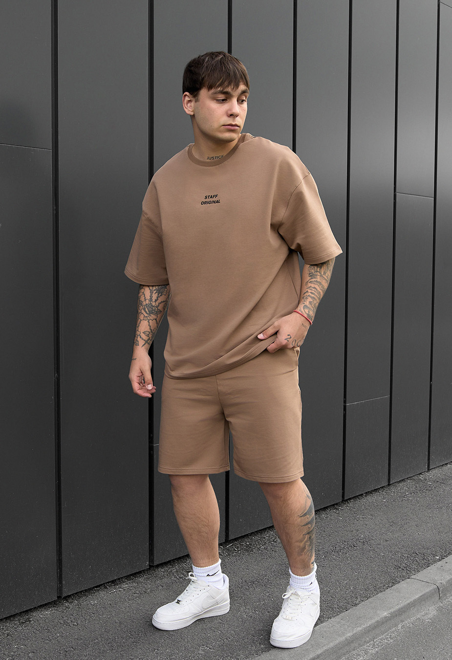 Komplet koszulka + spodenki Staff no brown oversize