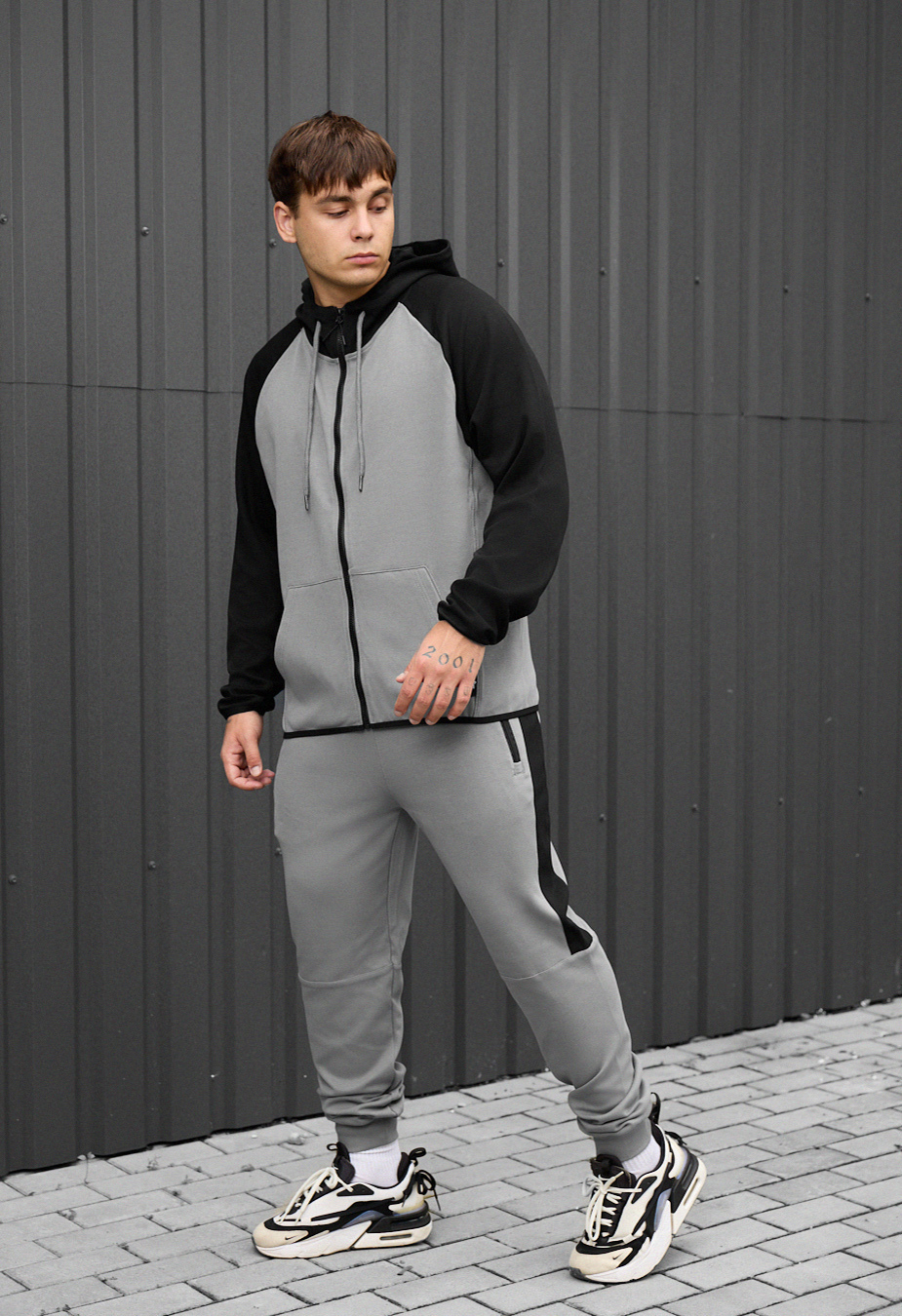 Dres Staff evi gray & black2