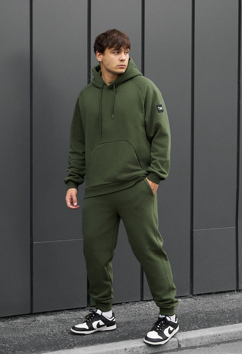 Dres Staff es khaki oversize fleece