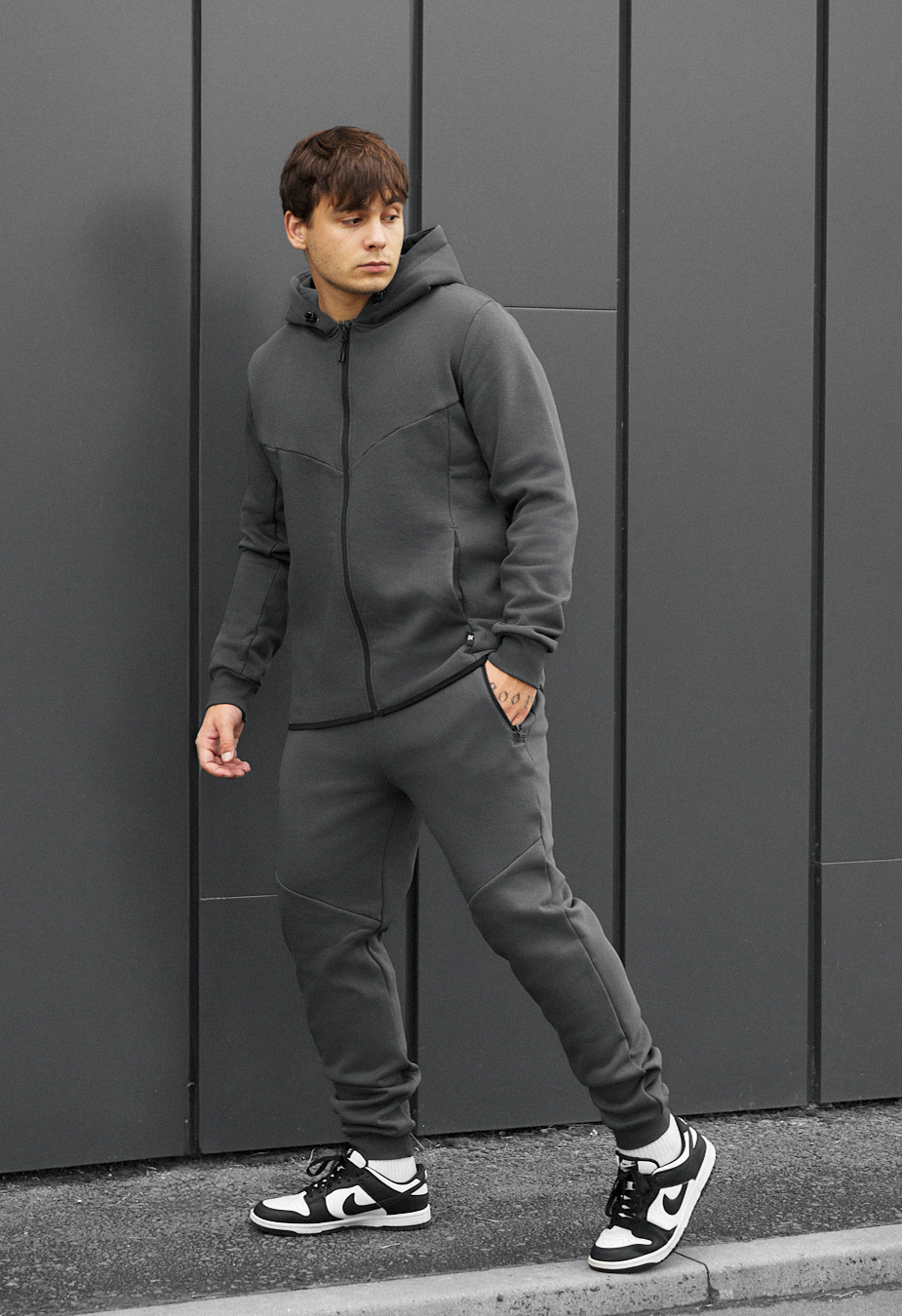 Dres Staff ni gray fleece