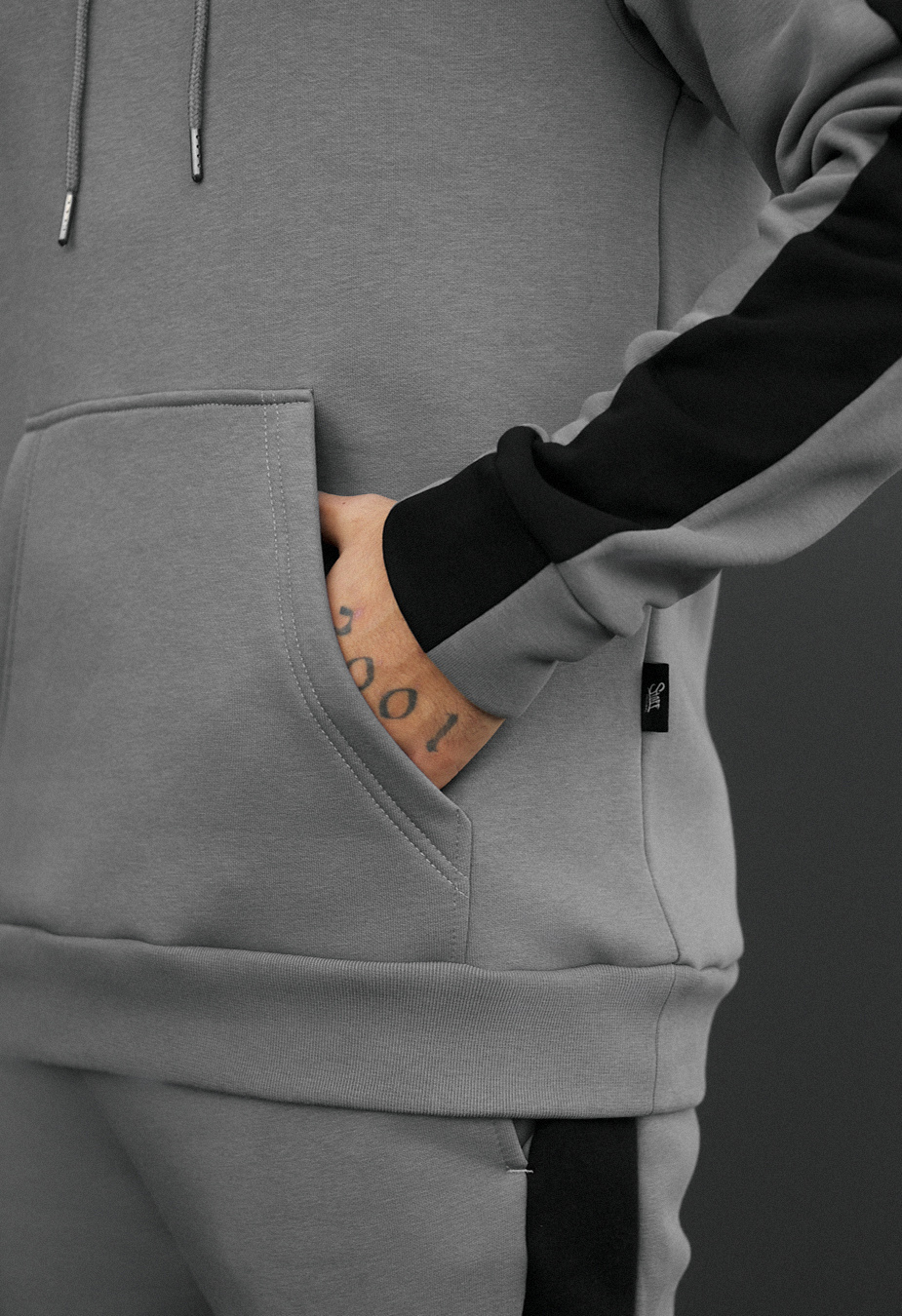 Dres Staff lo gray & black fleece