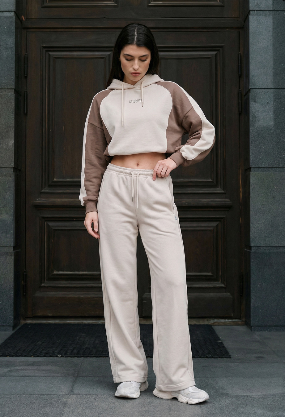 Spodnie dresowe Staff min light beige