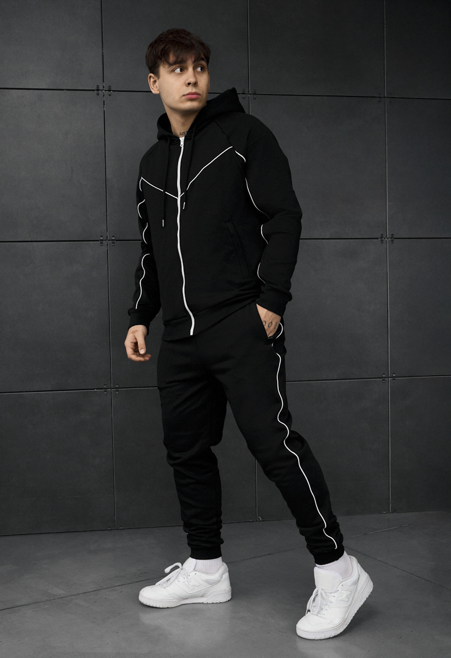 Dres Staff ar black reflective