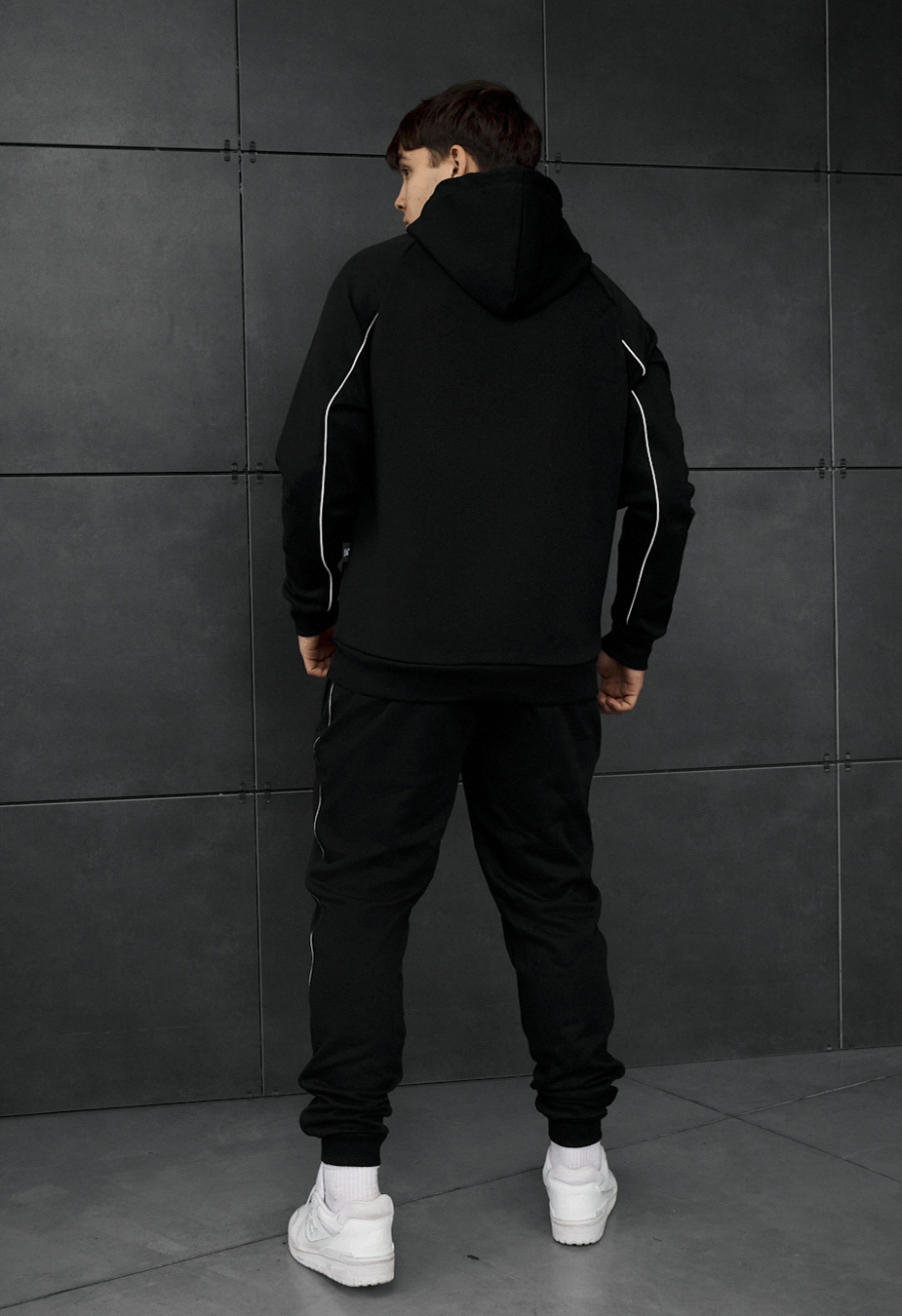 Dres Staff ar black reflective