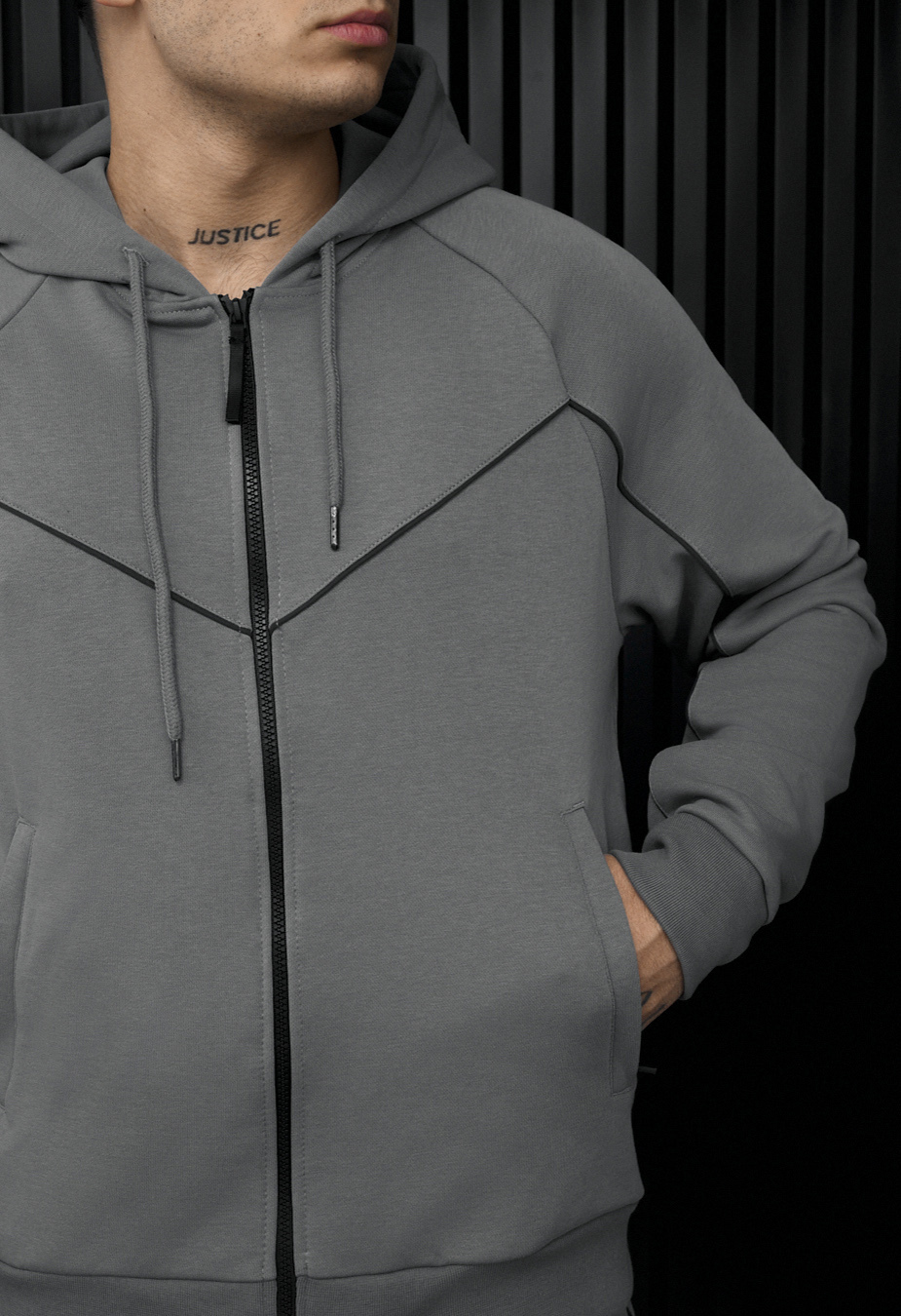 Dres Staff ar gray reflective