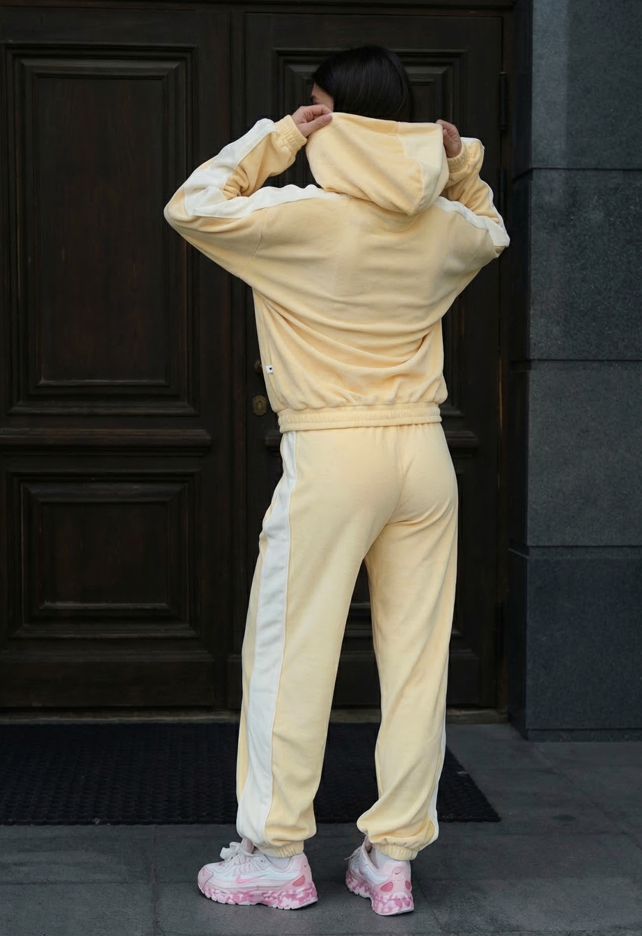 Dres Staff isa yellow & white oversize