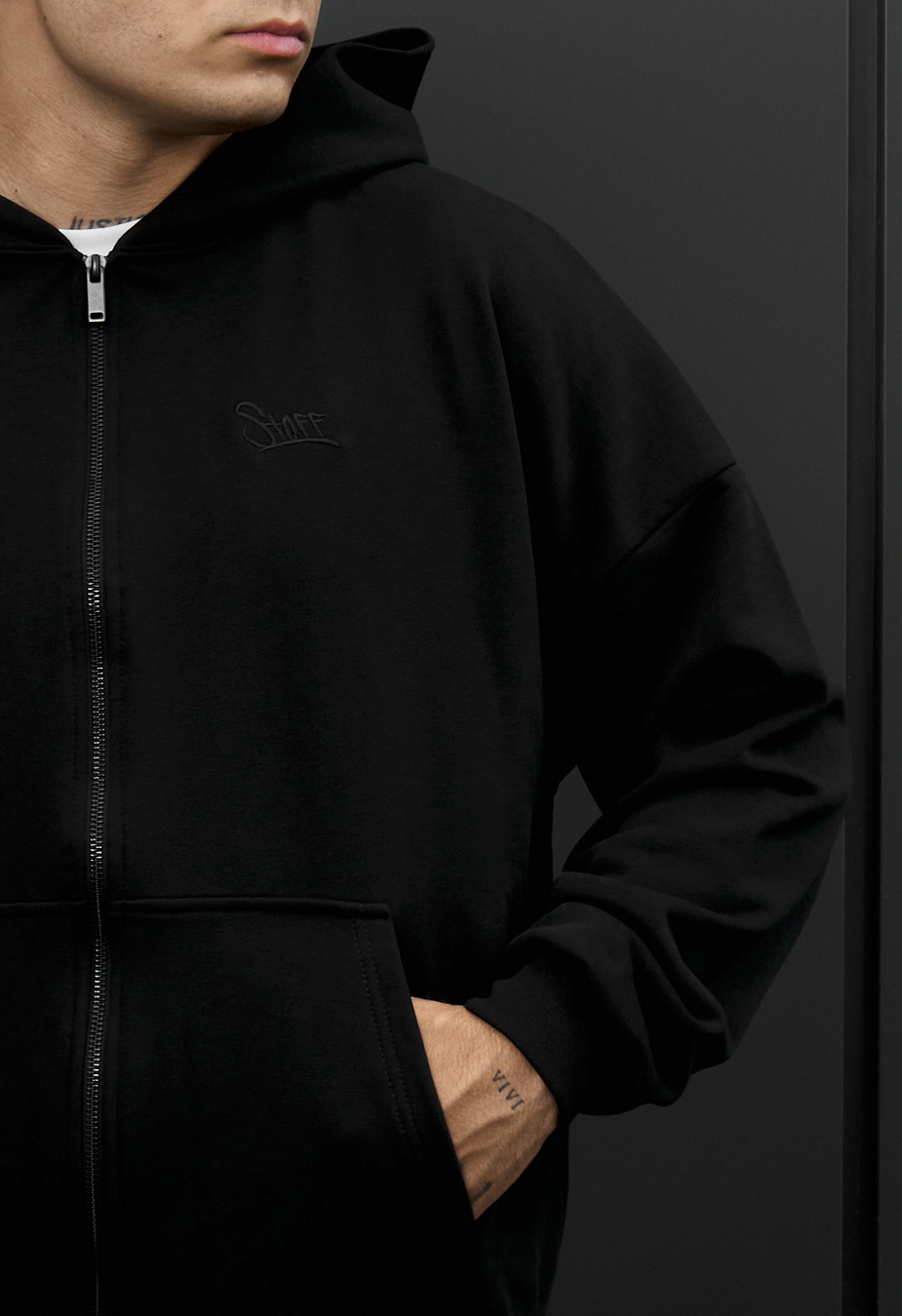 Dres Staff fin black oversize
