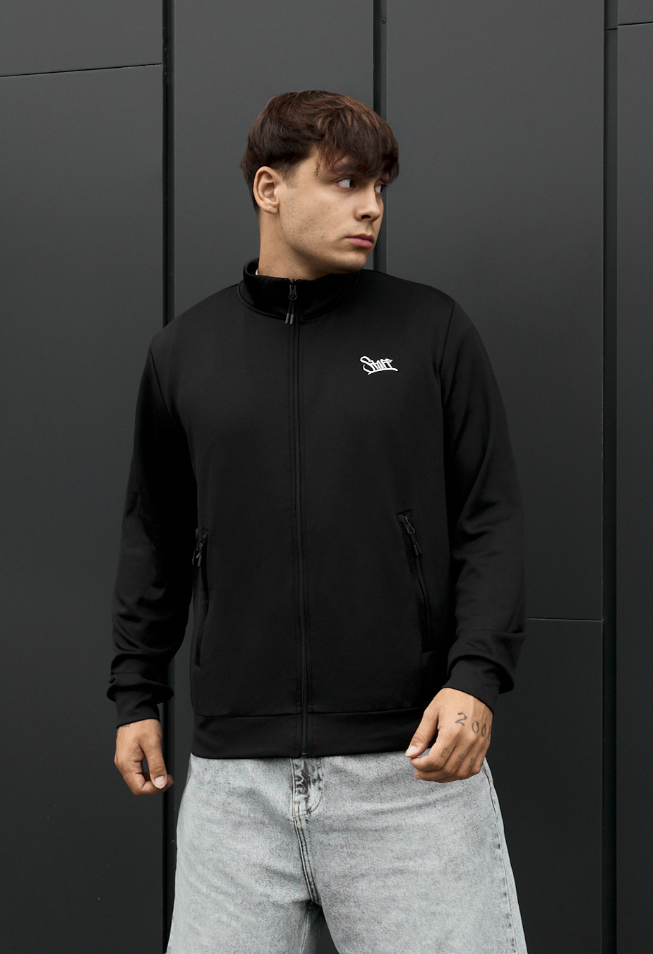 Olimpijka Staff ja logo black