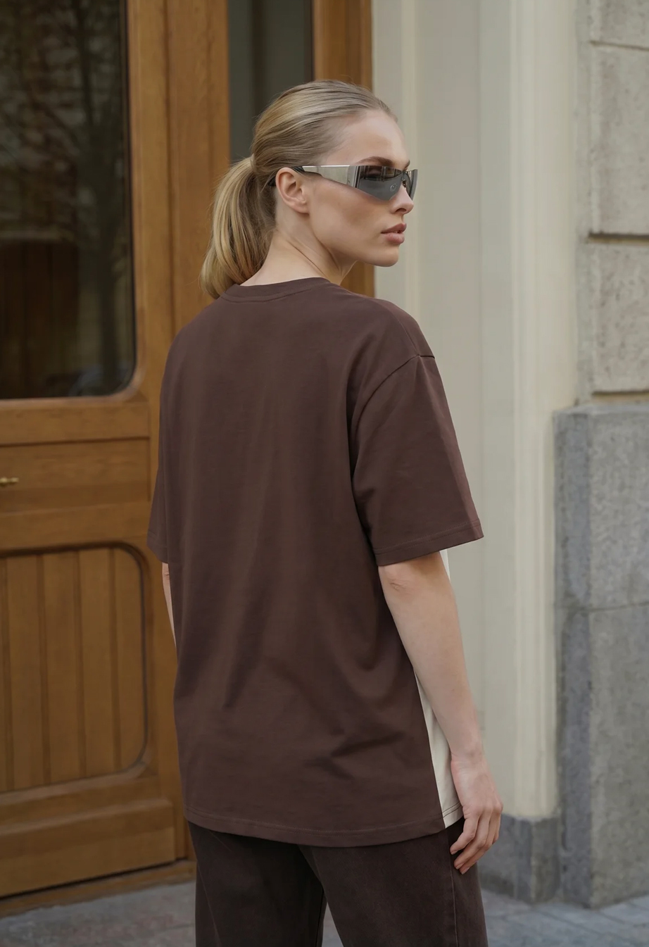 Koszulka Staff milk & dark brown oversize