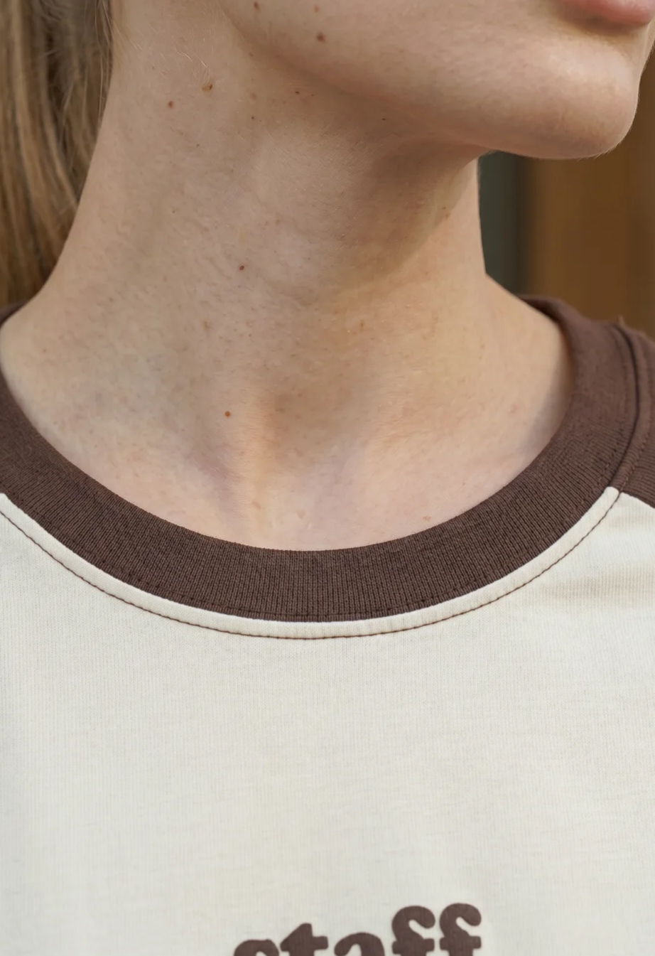 Koszulka Staff milk & dark brown oversize