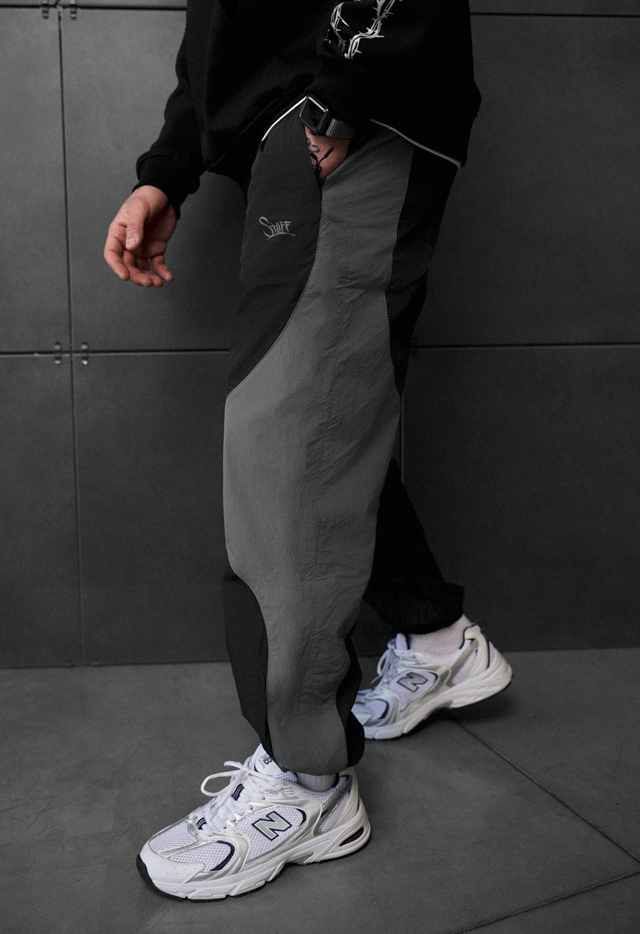 Joggery Staff goa logo gray & black