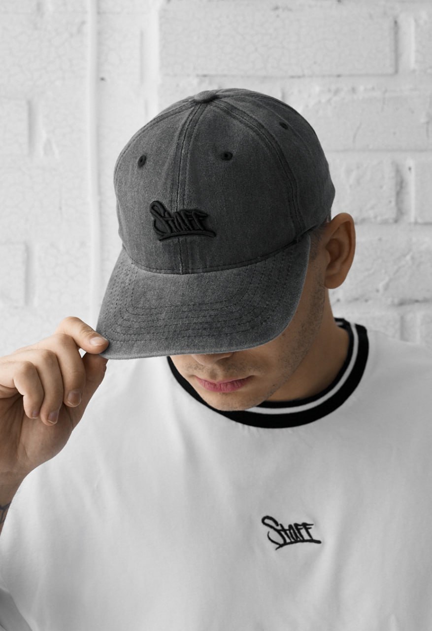 Czapka Staff dark gray logo