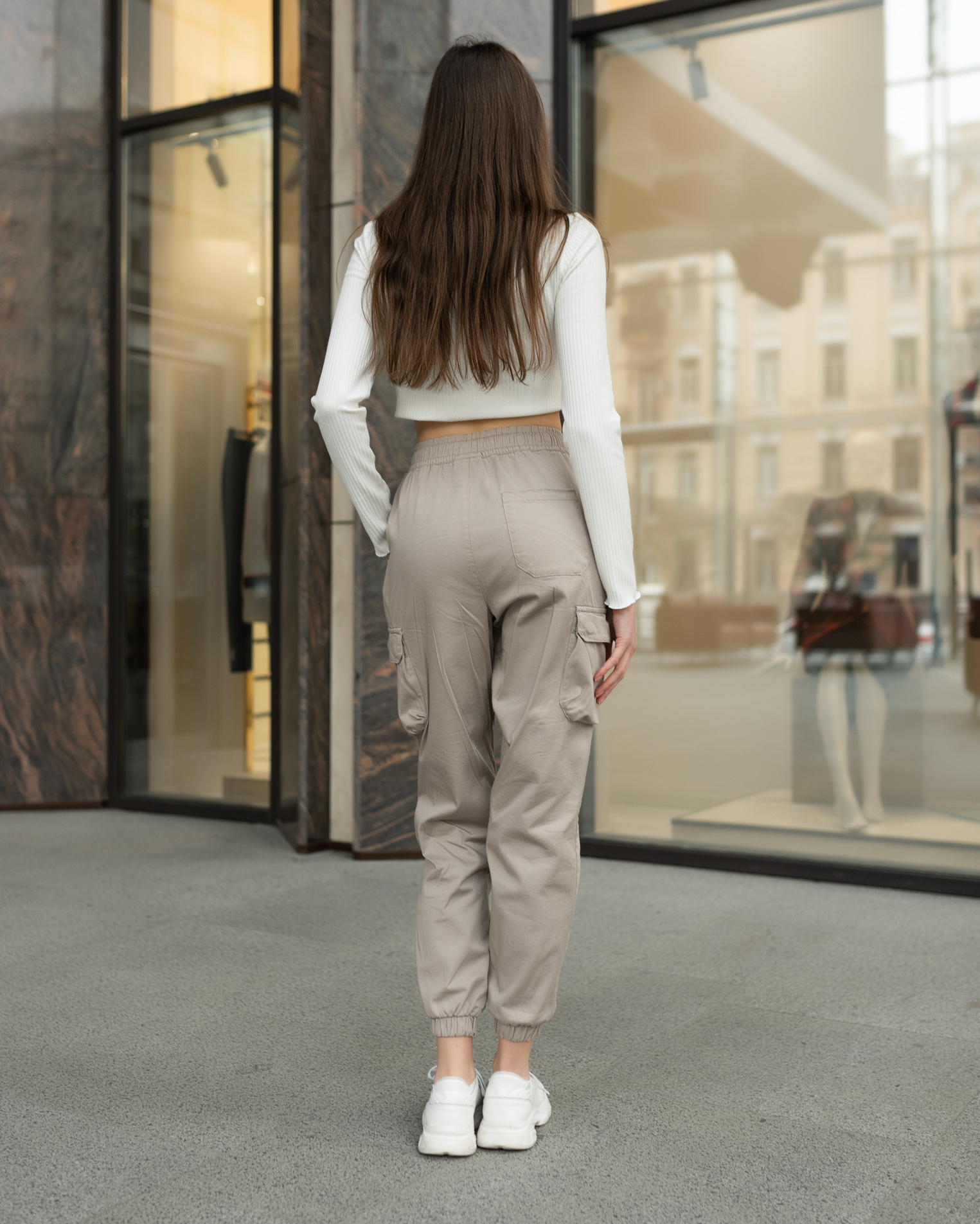 Damskie spodnie dresowe Staff cargo pe beige