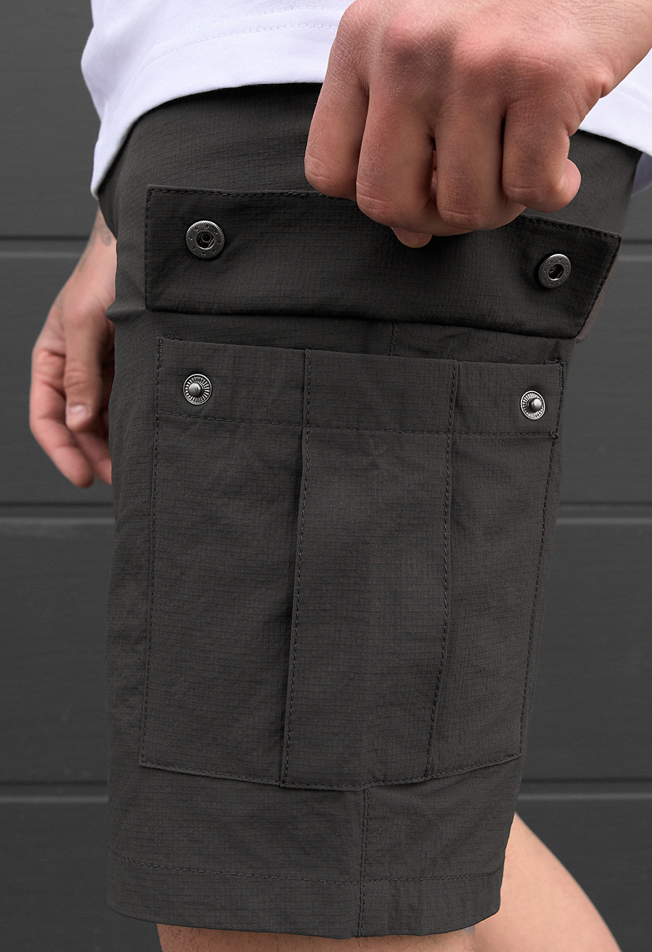 Spodenki Staff cargo nek dark gray