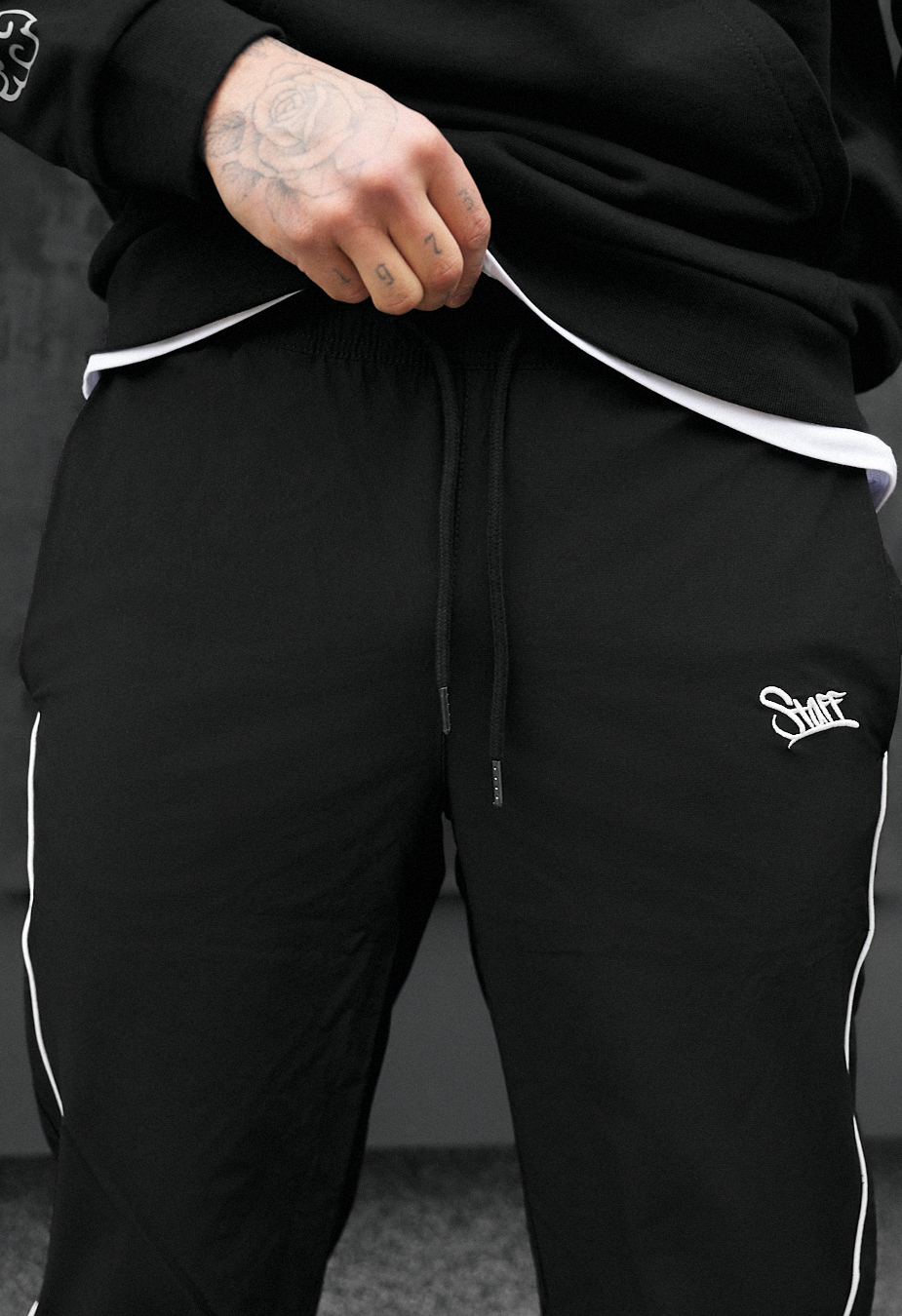 Spodnie chinos Staff ino black reflective