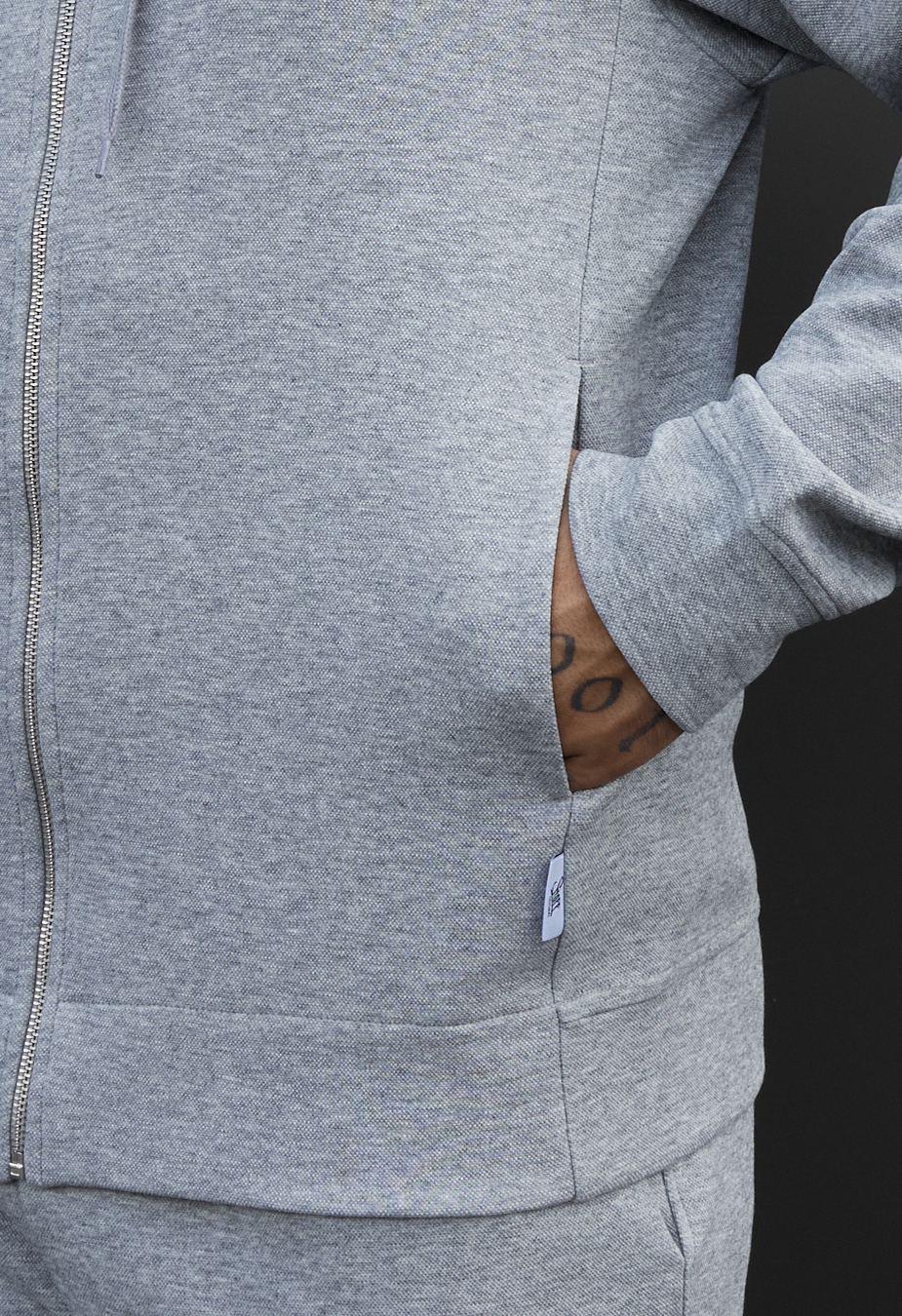 Dres Staff gam gray