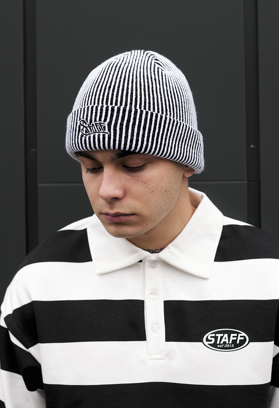 Czapka Staff white & black stripes logo