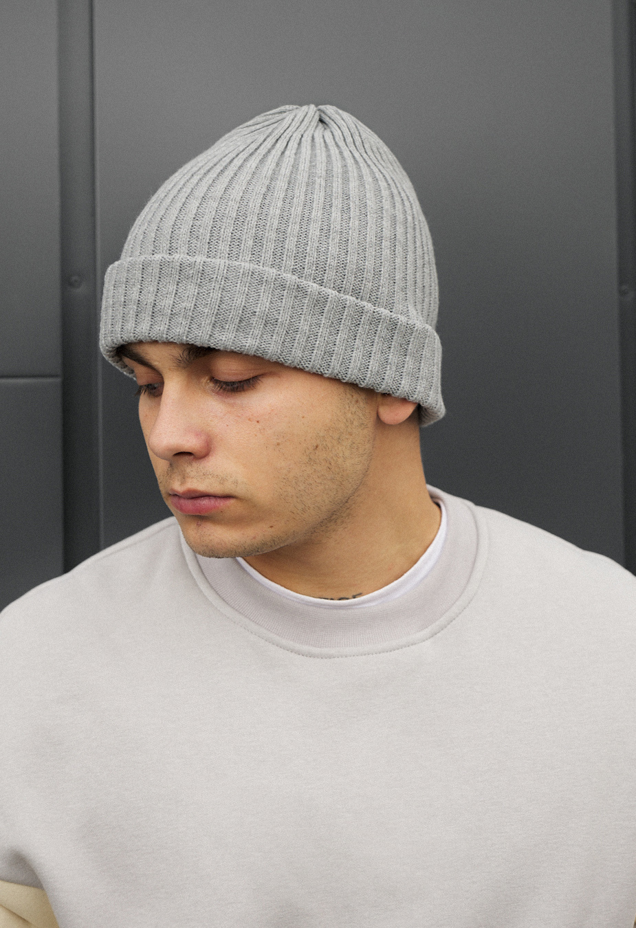 Czapka Staff 10 long light gray