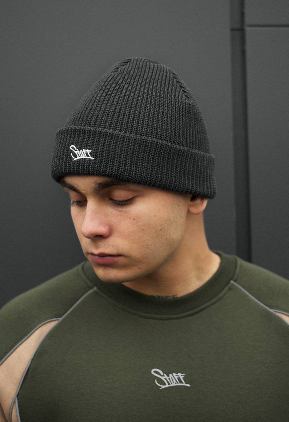 Czapka Staff 12 logo dark gray