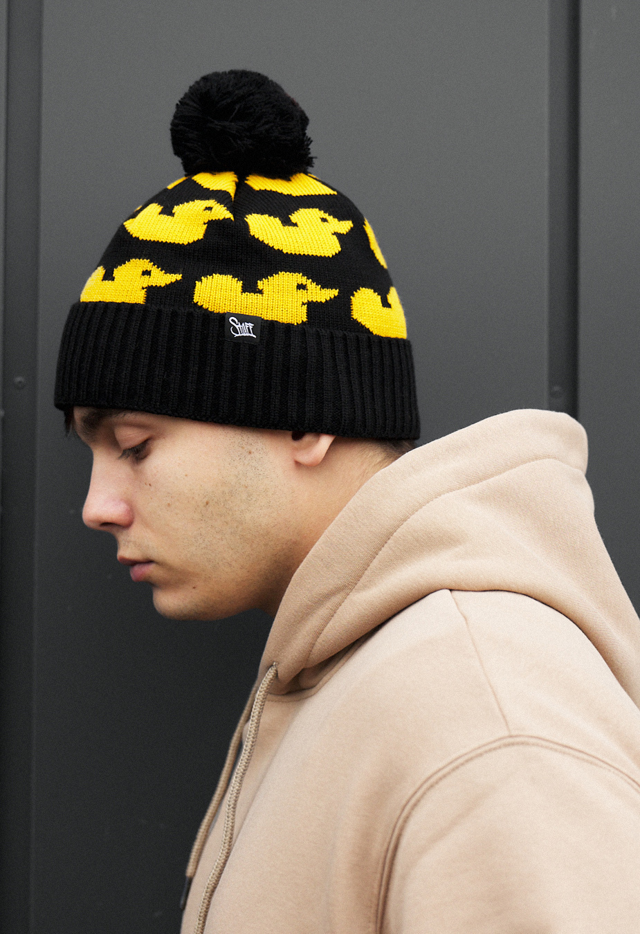 Czapka Staff duck pompon