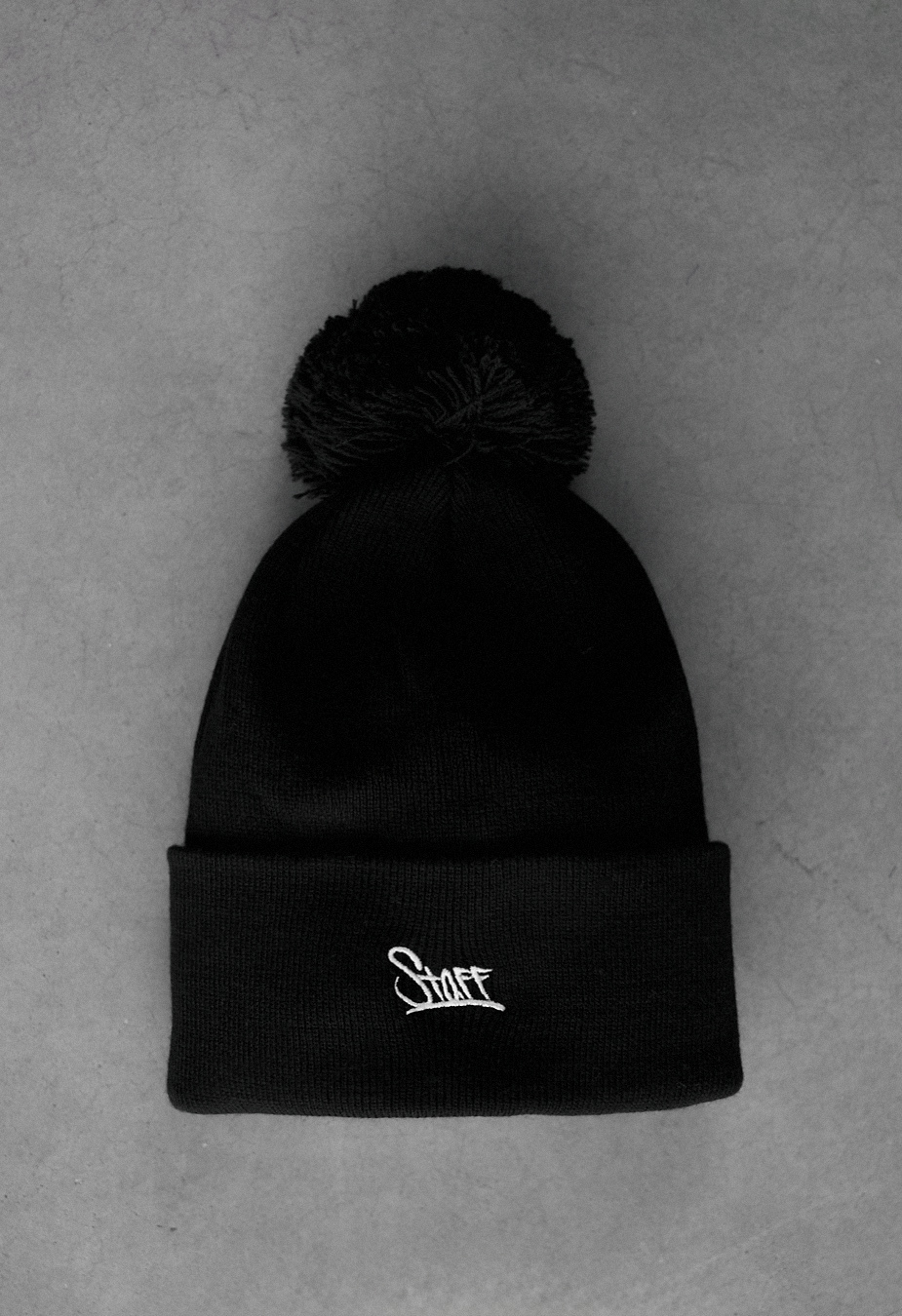 Czapka Staff logo black pompon