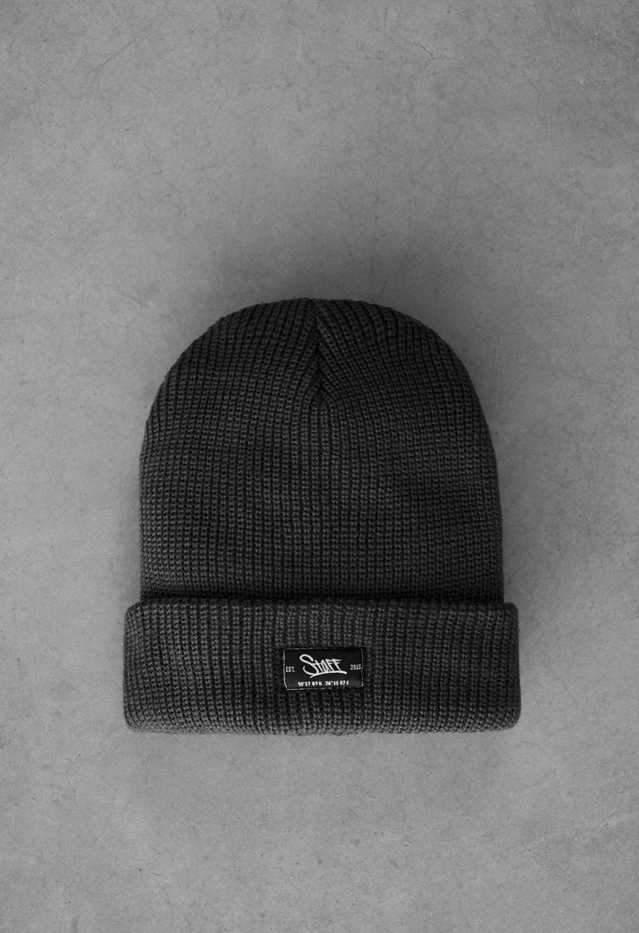 Czapka Staff 12 dark gray logo basic