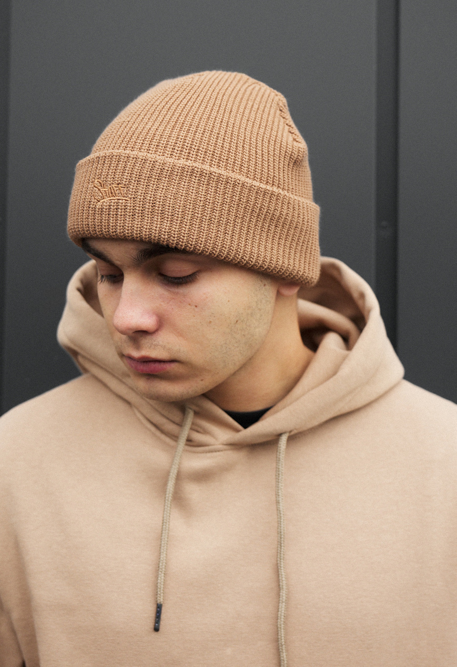 Czapka Staff 14 beige logo