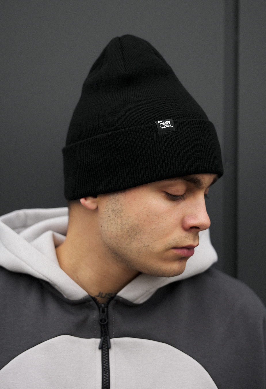 Czapka Staff 11 black logo long