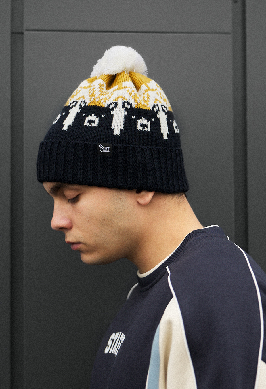 Czapka Staff mix pattern pompon