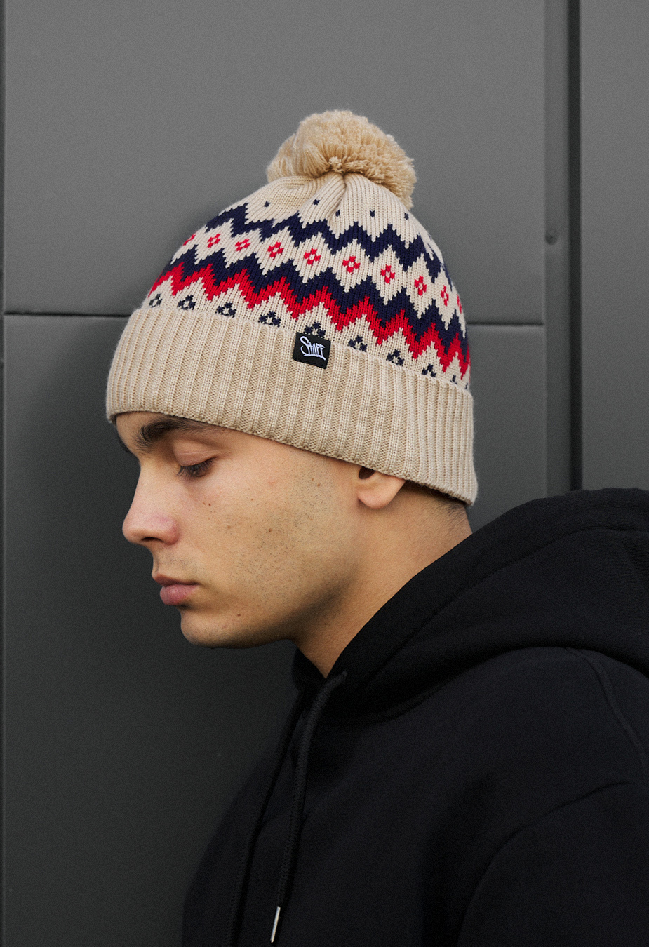 Czapka Staff beige pattern pompon