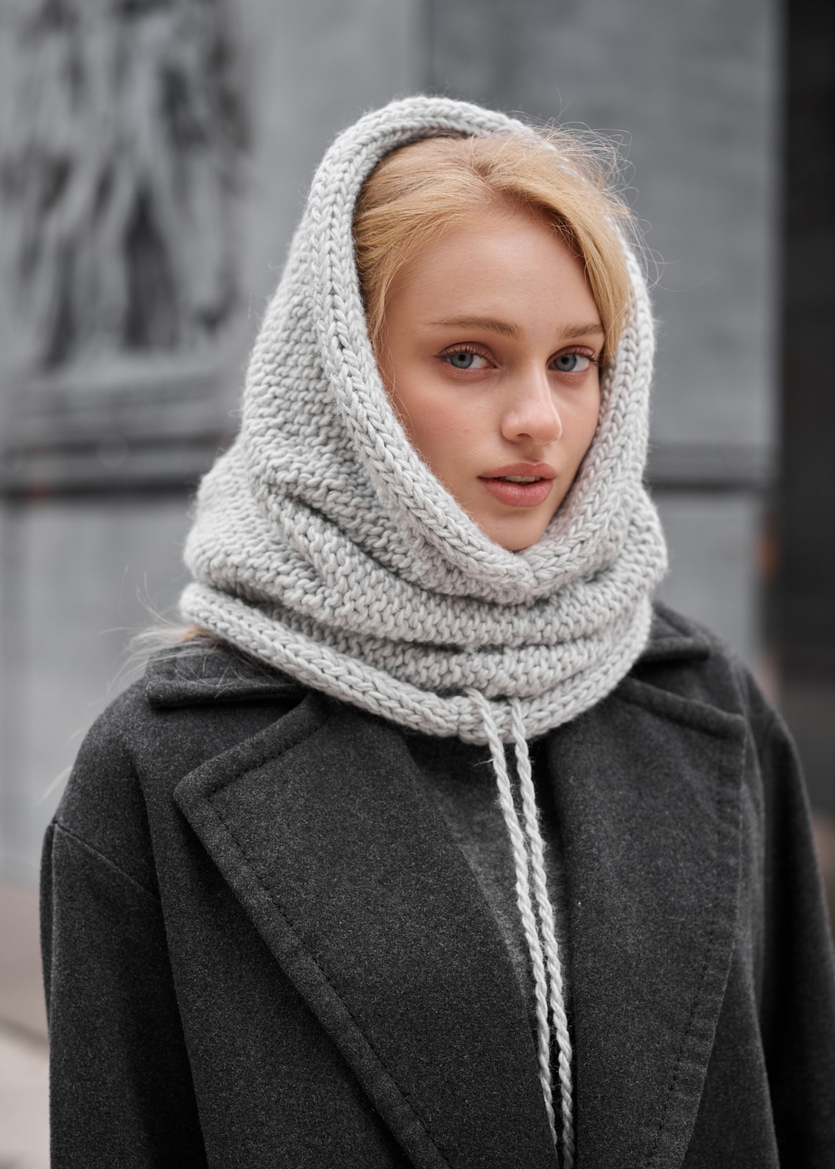 Szalik Staff 10 light gray