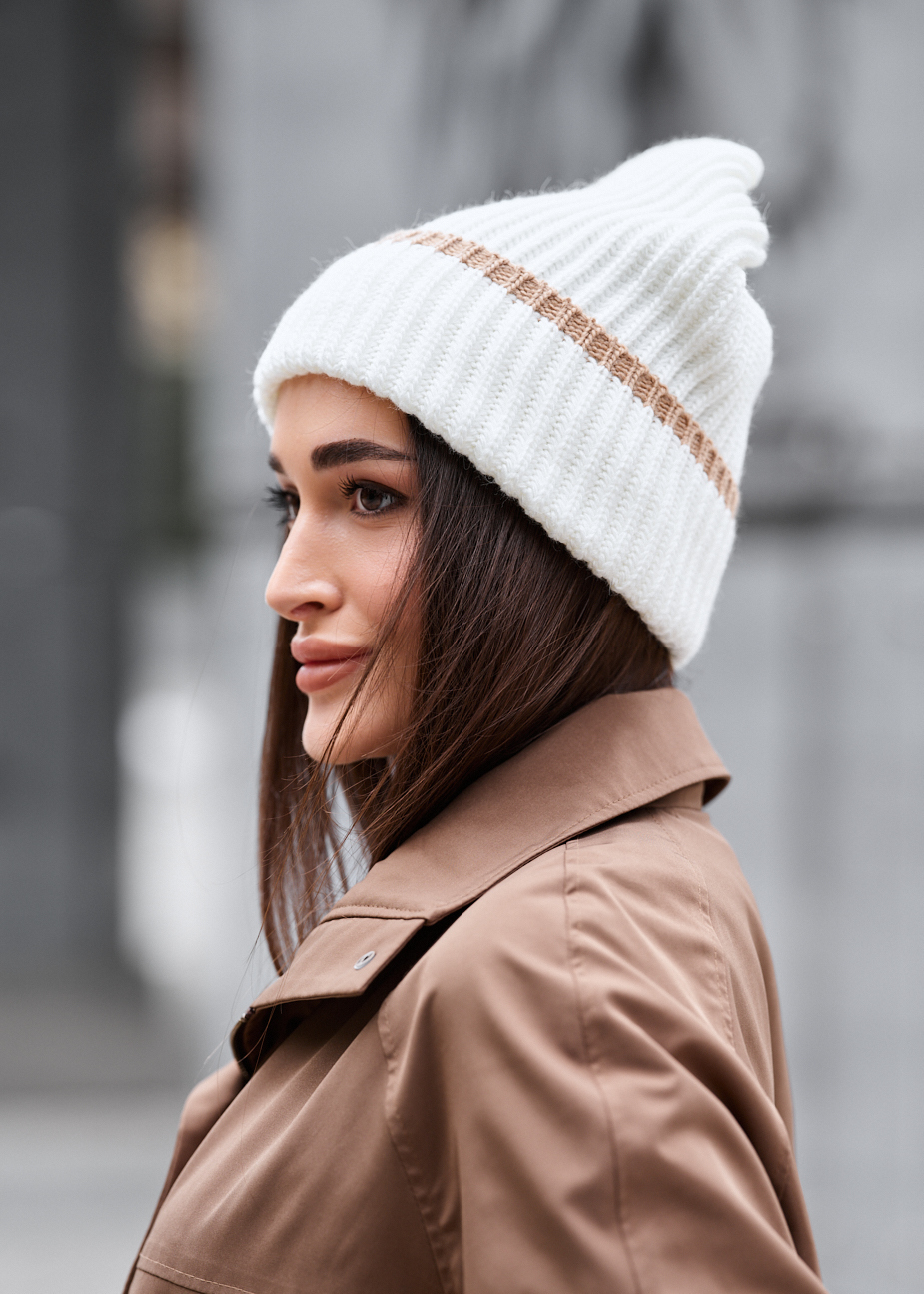 Czapka Staff 2 milk line