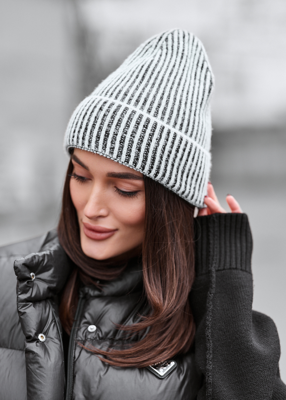 Czapka Staff 17 white & black