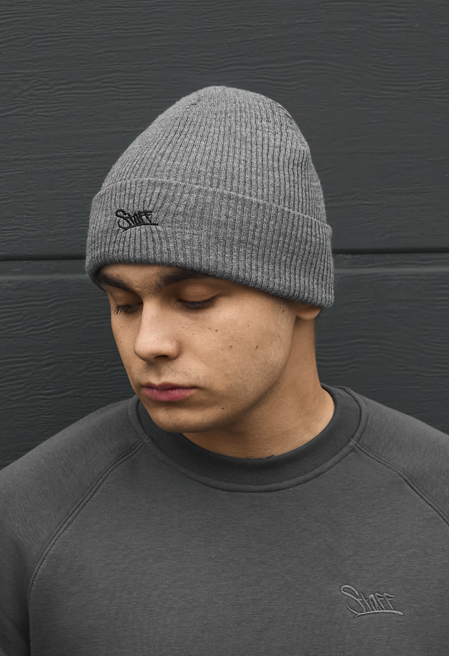 Czapka Staff 6 gray logo