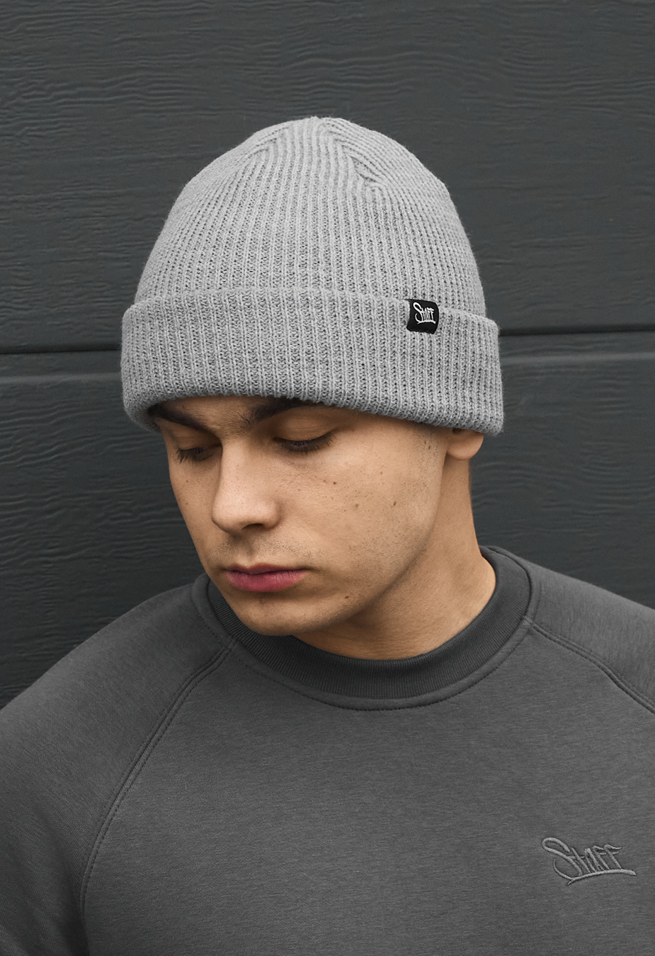 Czapka Staff b2 light gray